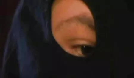 Al aire libre a la mierda, pero el hombre se detuvo a canalporno latinas la chica