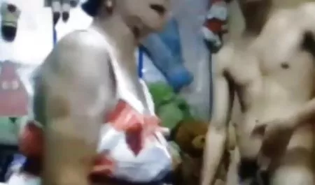 Para todos la latinas penetradas próxima hermosa Dover hombre