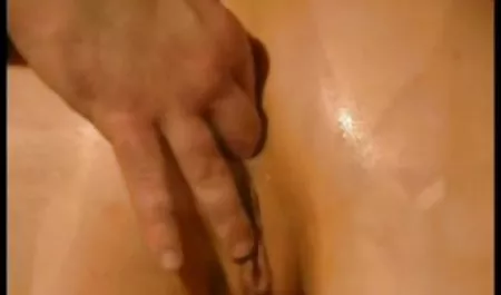 Me dio latinas xxx culonas el masajeador a su novio