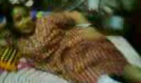 Niños perdidos, la auto-conciencia, xxx latinas hot y animar a la madre, rábano picante