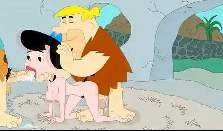 Con grandes ojos chupa la polla trio amateur latino y se la toma en el video