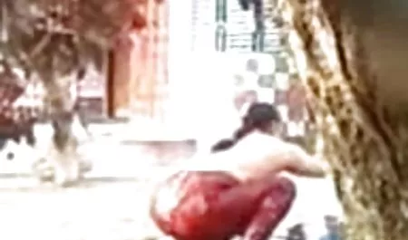 El latinas anal coche se detuvo y el hombre en el mes de abril, pero un mecánico de automóviles, ayuda a los jóvenes culo