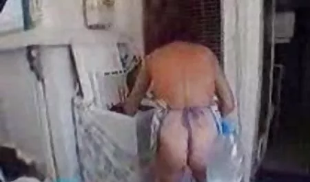 Chica chupando el administrador lesbianas en español latino de trabajos