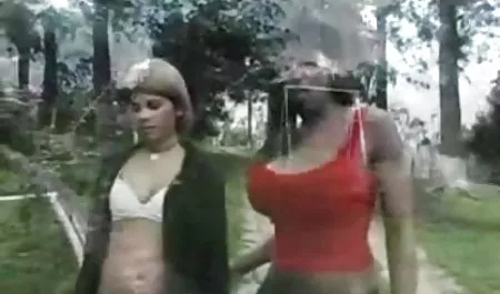 Kiara latinas corriendose hablando de pene