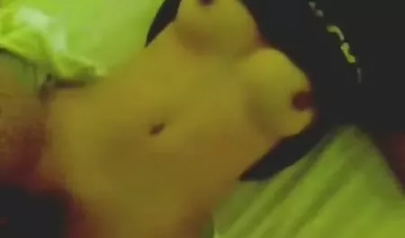 Emoción-Mart a videos caseros latinos xxx jardín trasero