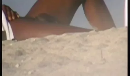 Videos porno sobre Megan Marx mimado tras las xxx audio latino rejas de manera significativa